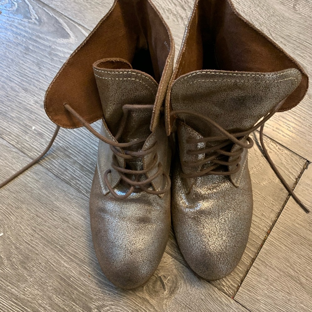 Lace-Up Metallic Brown Women's Ankle Boots